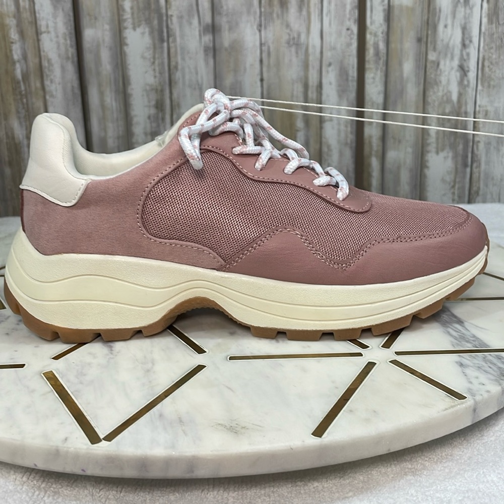 Offers OK 🔥NEW🔥 women’s Jojo Sneakers 👟 A New Day Mauve 8.5 & 9.5, Pink 🔥